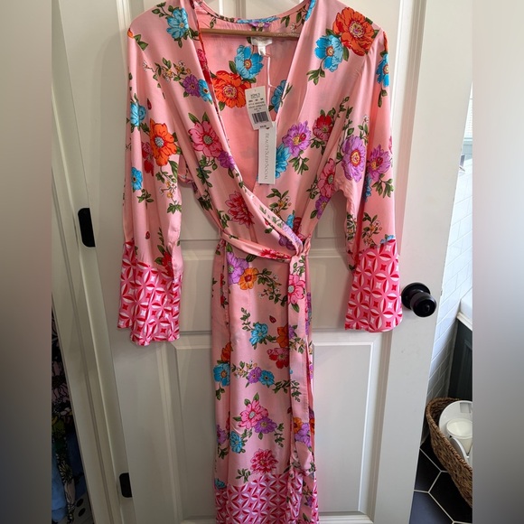 New with Tags size XS Floral Pink Women's Robe by Beauty Sleep Social. Rayon. - Picture 3 of 14